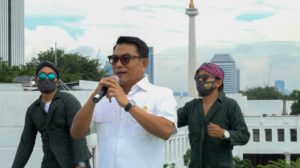 Kepala Staf Presiden Dr. Moeldoko saat pengambilan gambar video lagu Ra Mudik Ra Popo